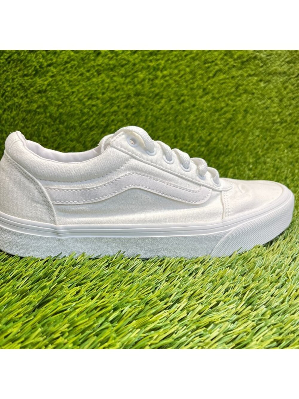 Vans Old Skool Womens Size 9 White Athletic Skateboard Walking Shoes Sneakers